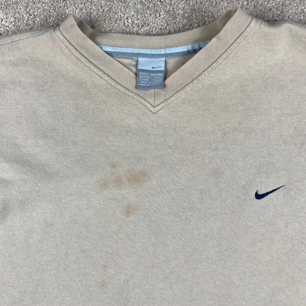 Nike vintage neck